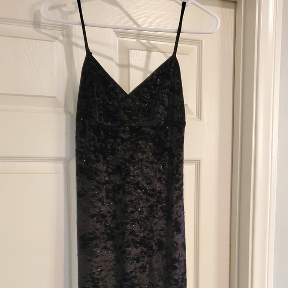 Windsor Velvet Little black dress - Picture 4 of 5
